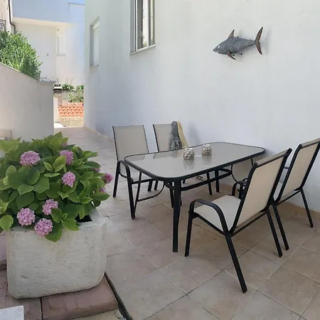 Apartman Orca *