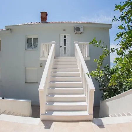Orca Apartman